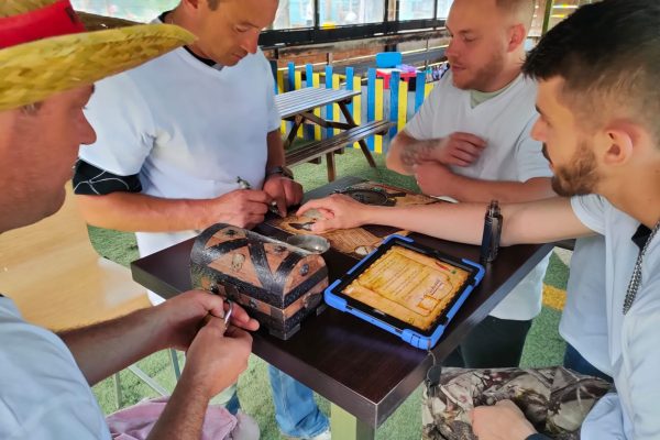team building en normandie proche d'EVREUX avec un CHASSE AU TRÉSOR moderne